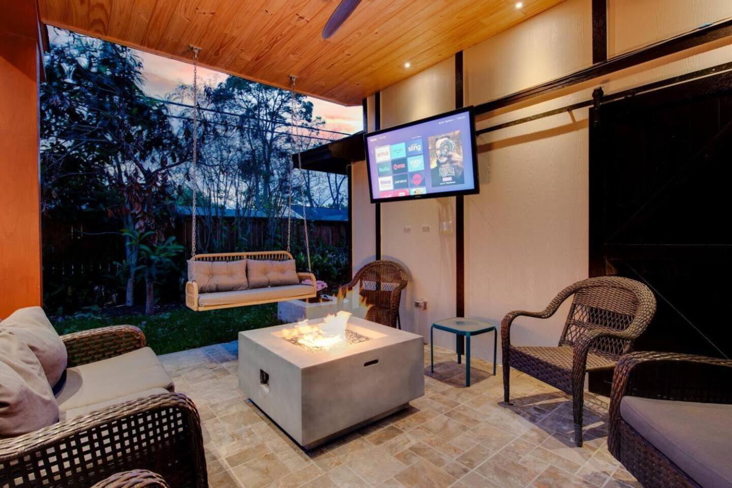 Western Oaks Retreat ヒューストン エクステリア 写真