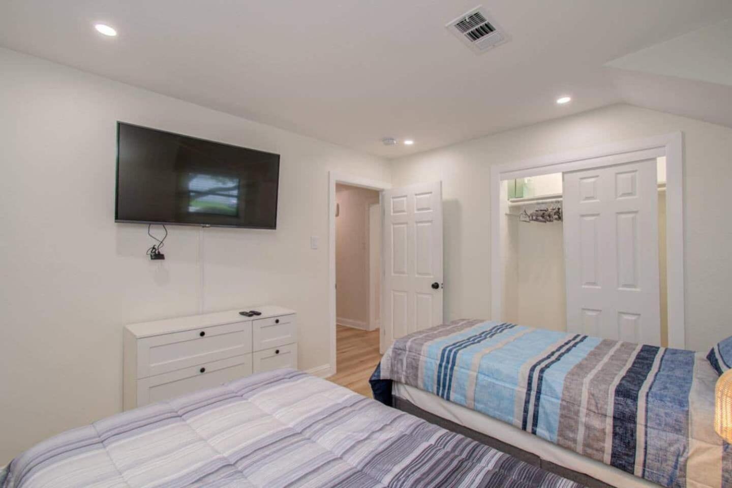 Western Oaks Retreat ヒューストン エクステリア 写真