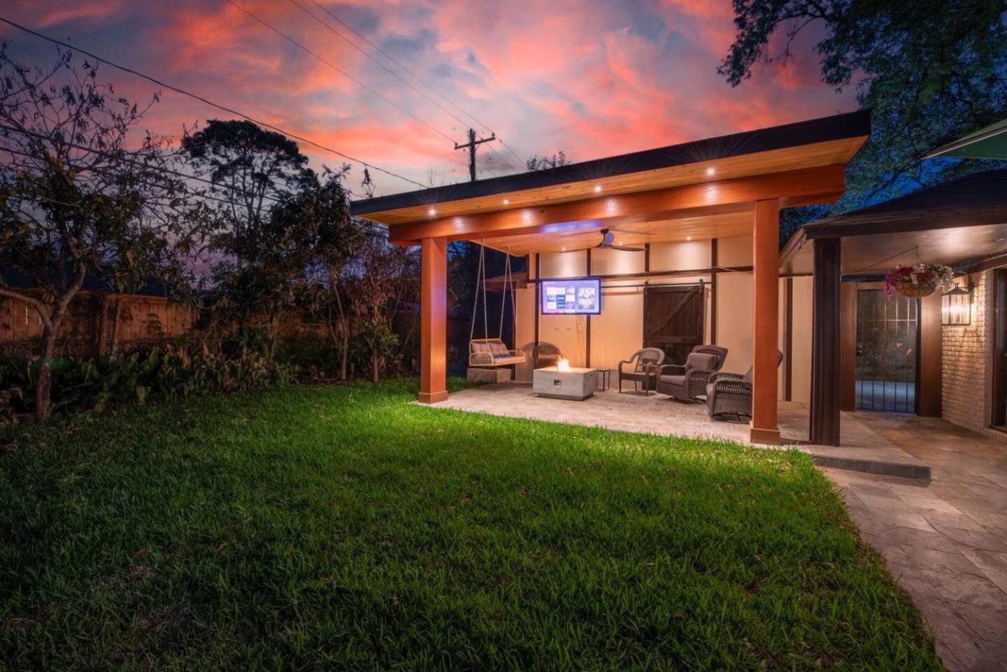 Western Oaks Retreat ヒューストン エクステリア 写真